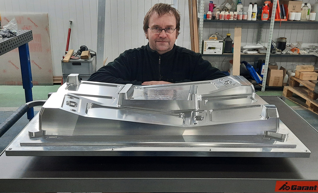 AREK I FORMA_Easy-Resize.com